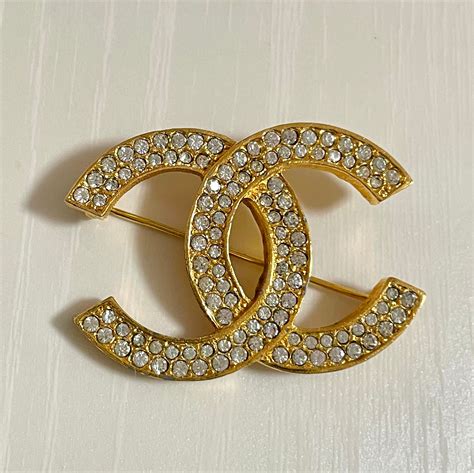 chanel kroontjes|Designer CHANEL Brooches .